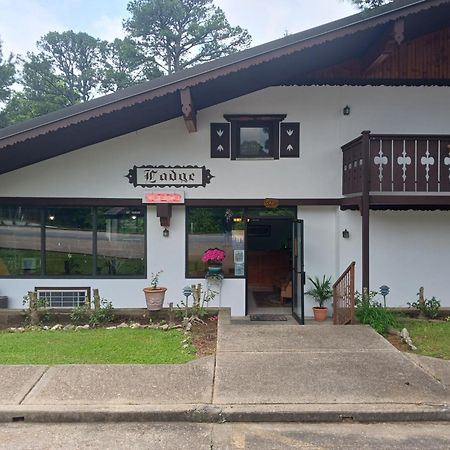 Bavarian Inn Motel & Restaurant ユリーカ・スプリングス エクステリア 写真
