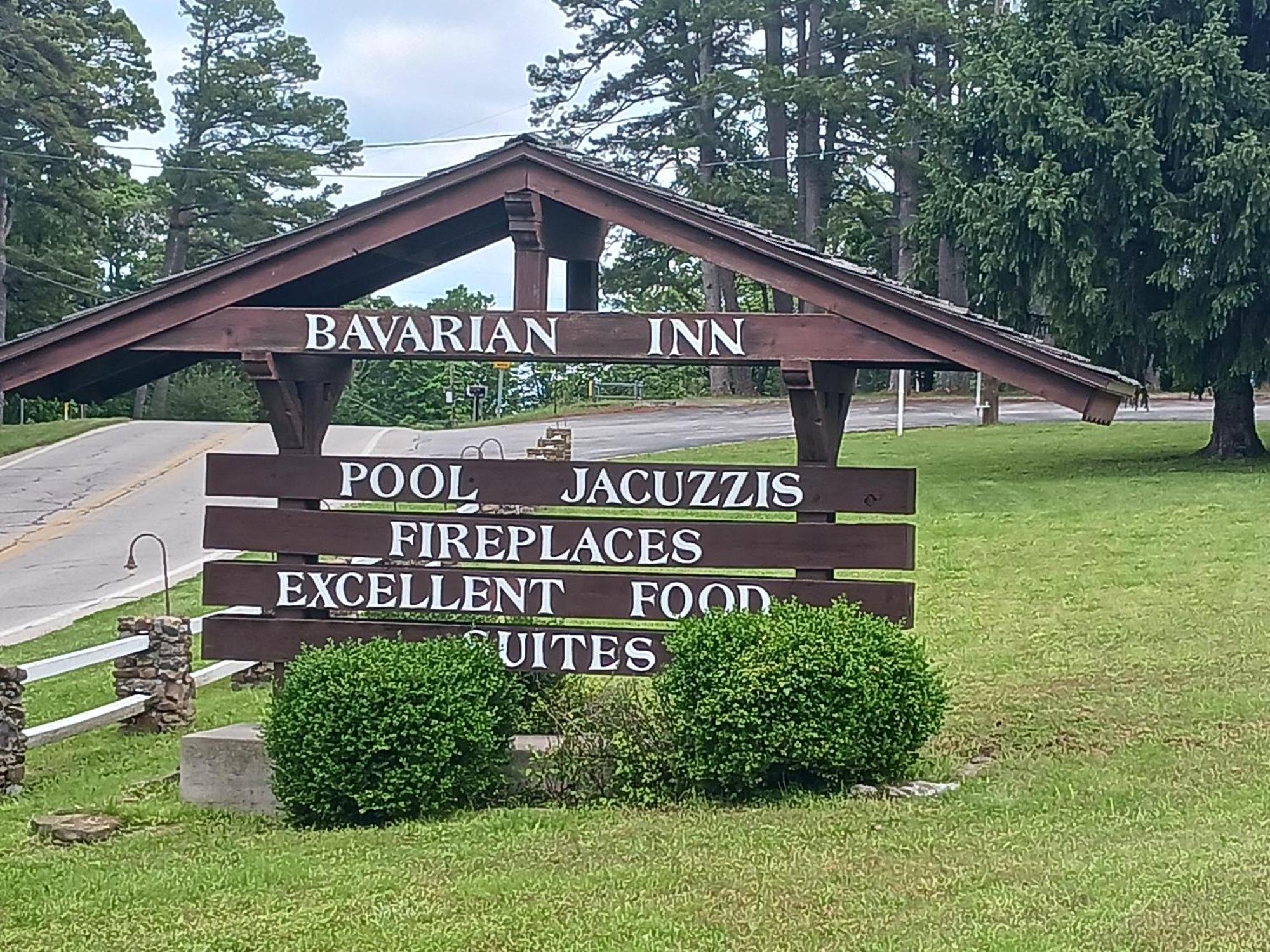 Bavarian Inn Motel & Restaurant ユリーカ・スプリングス エクステリア 写真