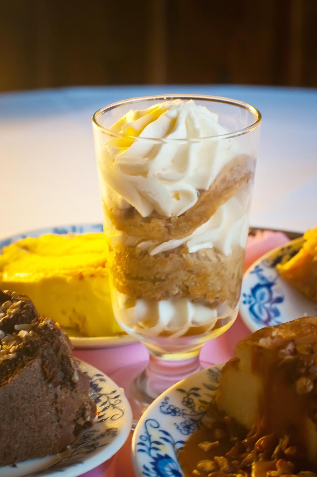 Bavarian Inn Motel & Restaurant ユリーカ・スプリングス エクステリア 写真