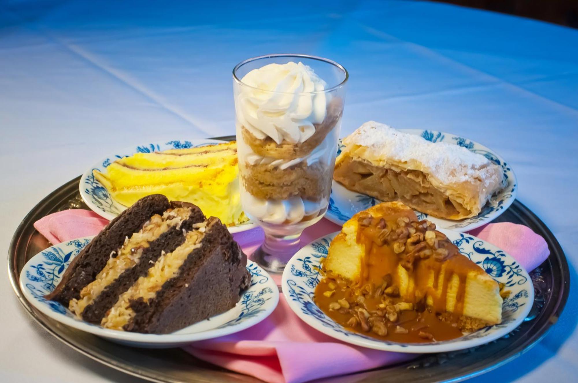 Bavarian Inn Motel & Restaurant ユリーカ・スプリングス エクステリア 写真