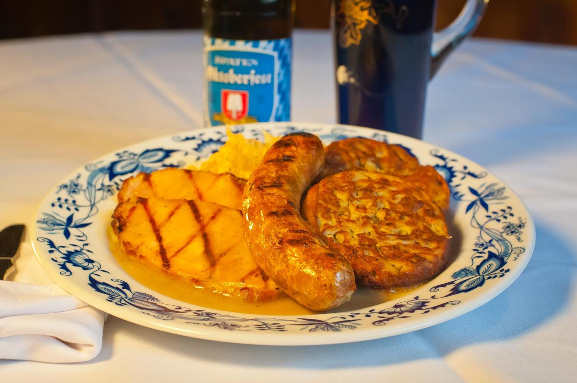 Bavarian Inn Motel & Restaurant ユリーカ・スプリングス エクステリア 写真