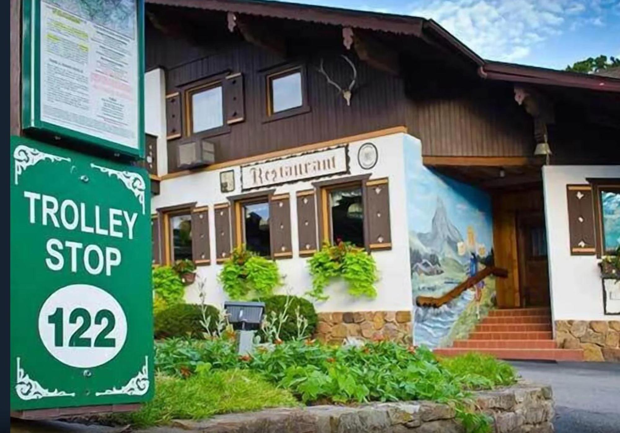 Bavarian Inn Motel & Restaurant ユリーカ・スプリングス エクステリア 写真